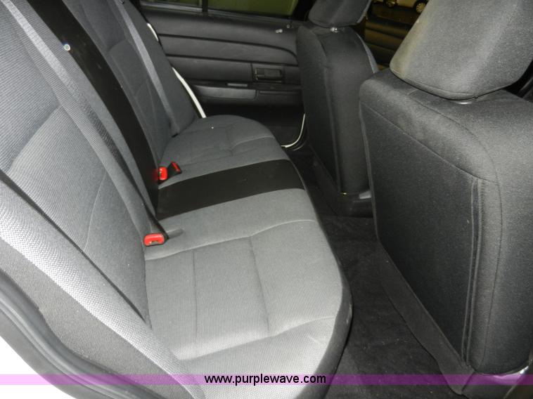 image for item A3946 2010 Ford Crown Victoria Police Interceptor