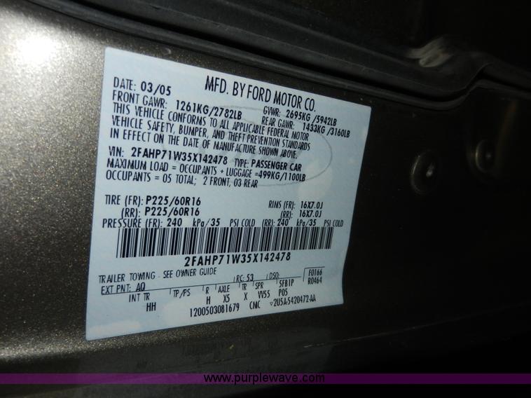image for item A3947 2005 Ford Crown Victoria Police Interceptor