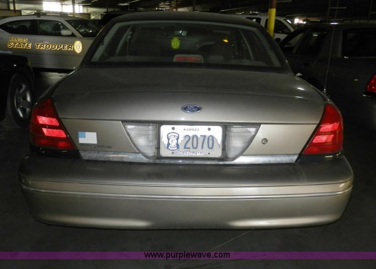 image for item A3948 2005 Ford Crown Victoria Police Interceptor