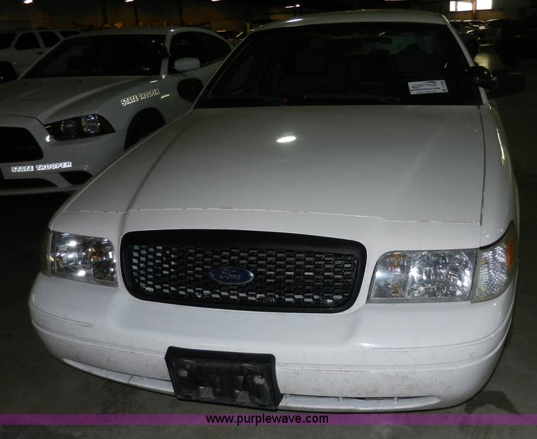 image for item A3954 2008 Ford Crown Victoria Police Interceptor