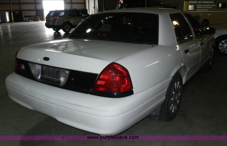 image for item A3954 2008 Ford Crown Victoria Police Interceptor