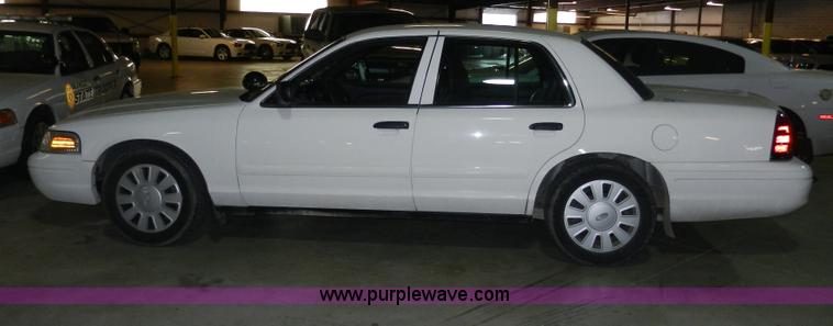image for item A3954 2008 Ford Crown Victoria Police Interceptor