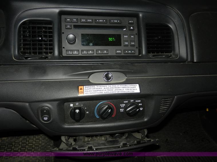 image for item A3954 2008 Ford Crown Victoria Police Interceptor