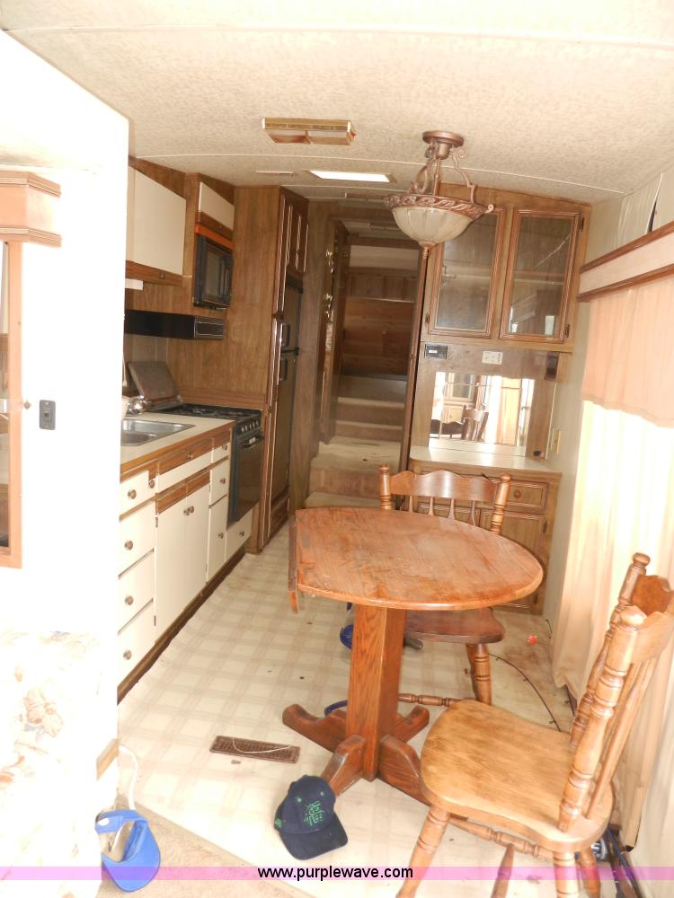 image for item A3924 1989 Carriage 35' gooseneck camper