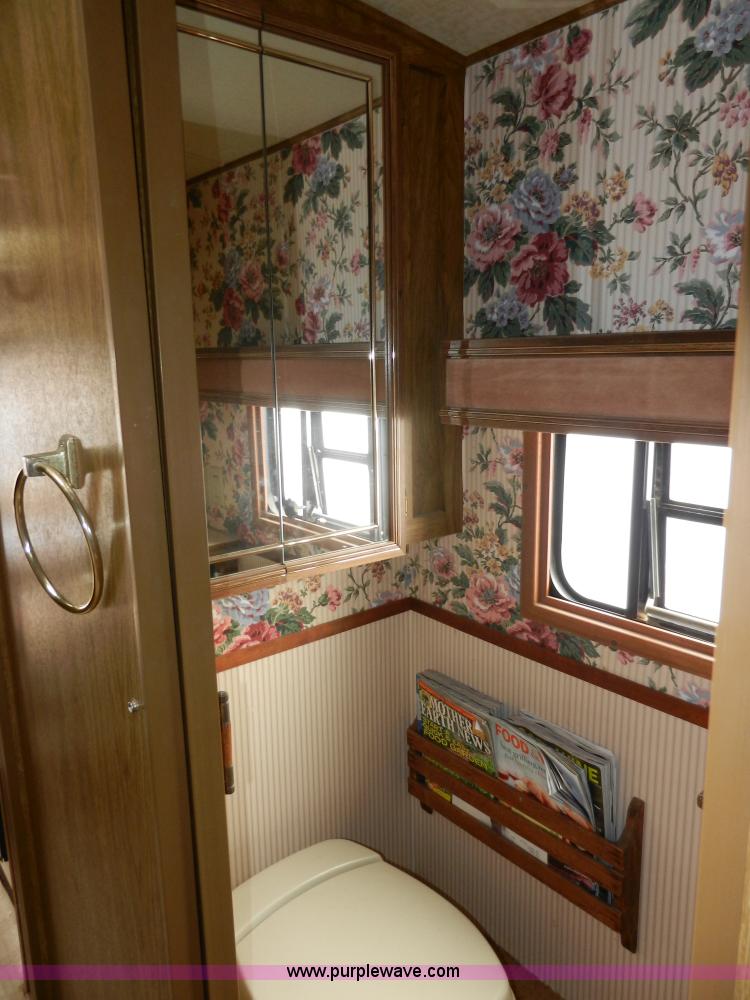 image for item A3924 1989 Carriage 35' gooseneck camper