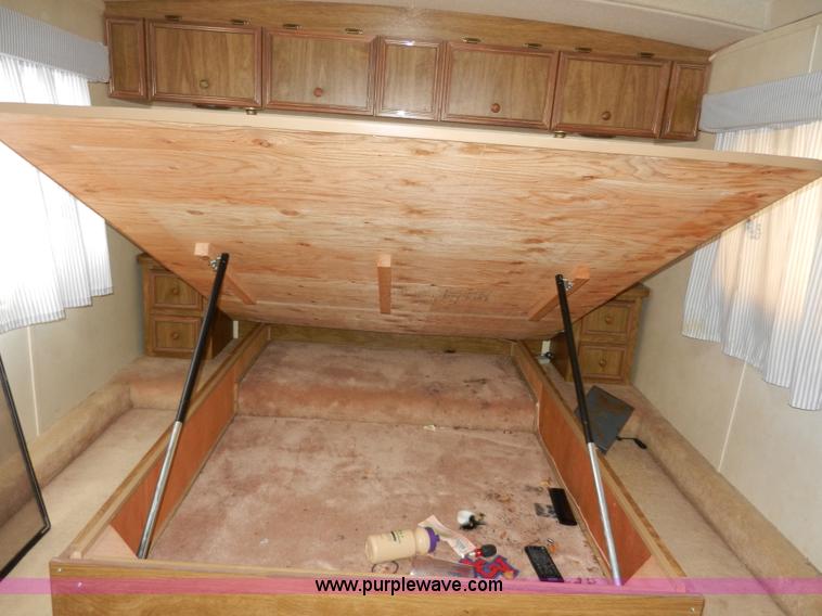 image for item A3924 1989 Carriage 35' gooseneck camper