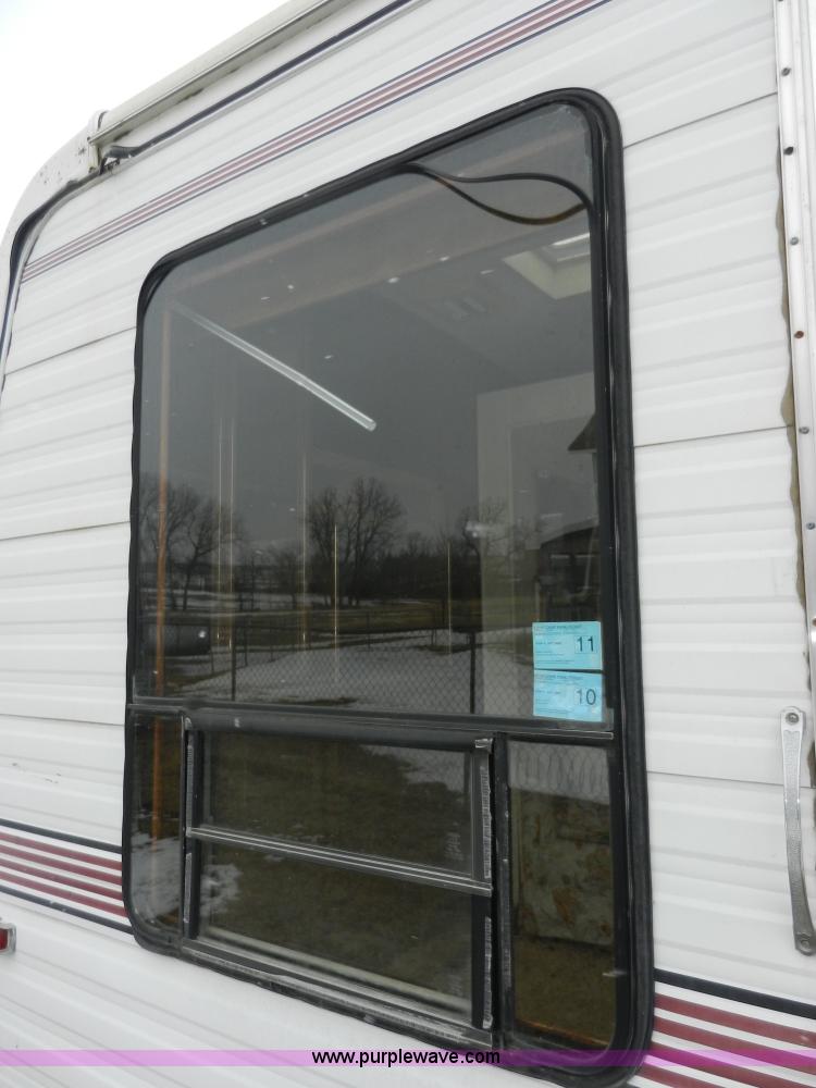 image for item A3924 1989 Carriage 35' gooseneck camper