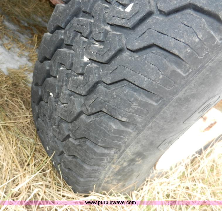 image for item A3924 1989 Carriage 35' gooseneck camper