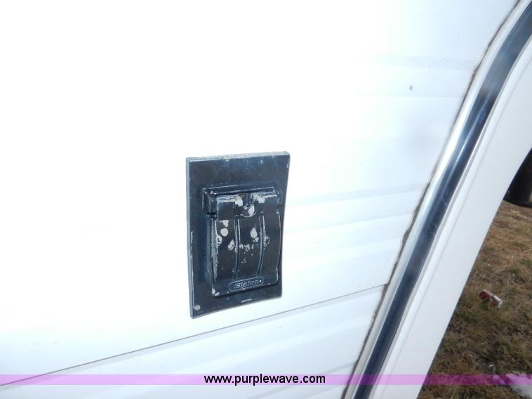 image for item A3924 1989 Carriage 35' gooseneck camper