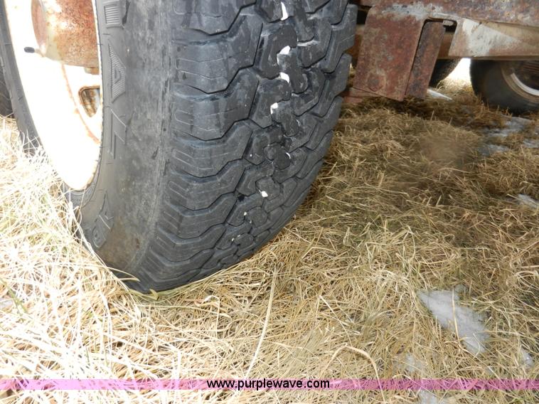 image for item A3924 1989 Carriage 35' gooseneck camper