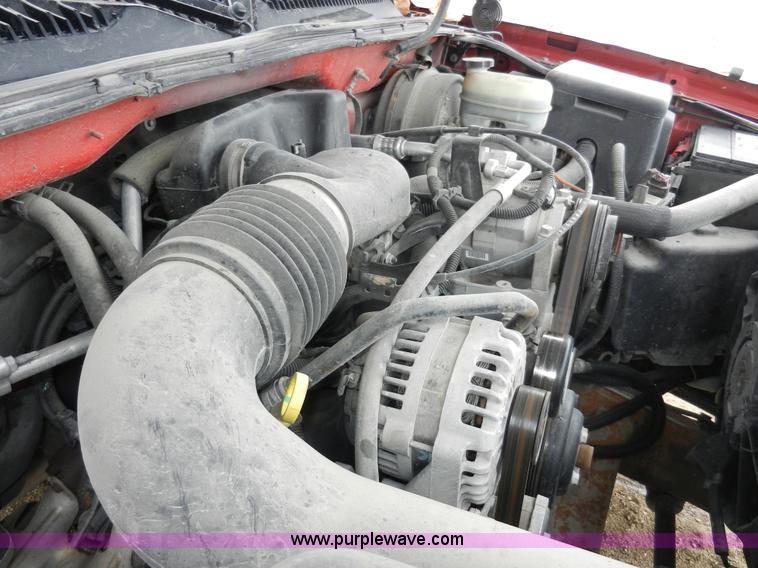 image for item A3931 2006 Chevrolet Silverado 1500 pickup truck