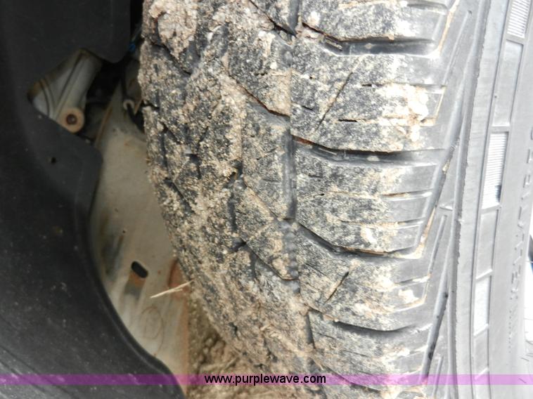 image for item A3931 2006 Chevrolet Silverado 1500 pickup truck