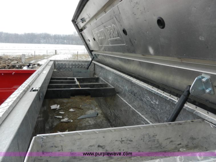 image for item A3931 2006 Chevrolet Silverado 1500 pickup truck