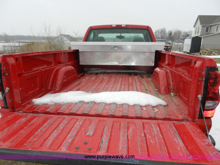 image for item A3931 2006 Chevrolet Silverado 1500 pickup truck