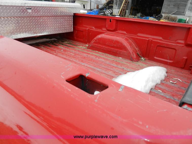 image for item A3931 2006 Chevrolet Silverado 1500 pickup truck