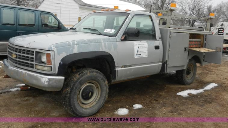 image for item A3949 1990 Chevrolet Cheyenne 3500 utility truck