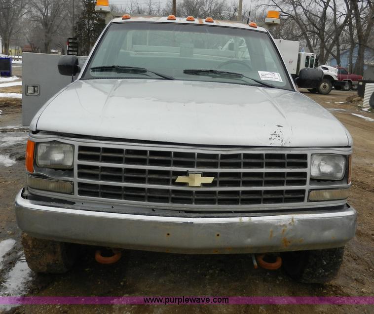 image for item A3949 1990 Chevrolet Cheyenne 3500 utility truck