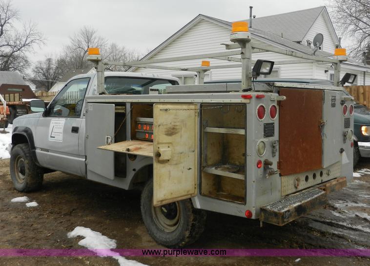 image for item A3949 1990 Chevrolet Cheyenne 3500 utility truck