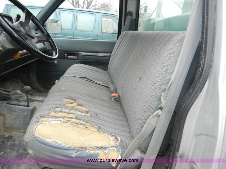 image for item A3949 1990 Chevrolet Cheyenne 3500 utility truck