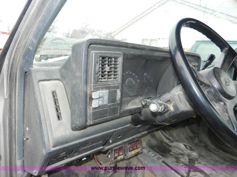 image for item A3949 1990 Chevrolet Cheyenne 3500 utility truck