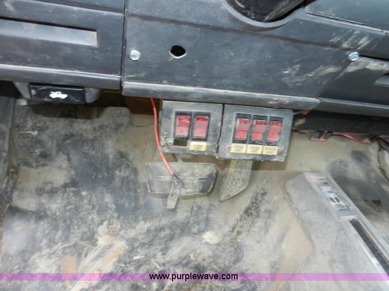 image for item A3949 1990 Chevrolet Cheyenne 3500 utility truck