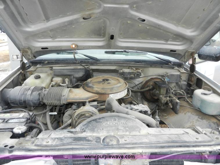 image for item A3949 1990 Chevrolet Cheyenne 3500 utility truck