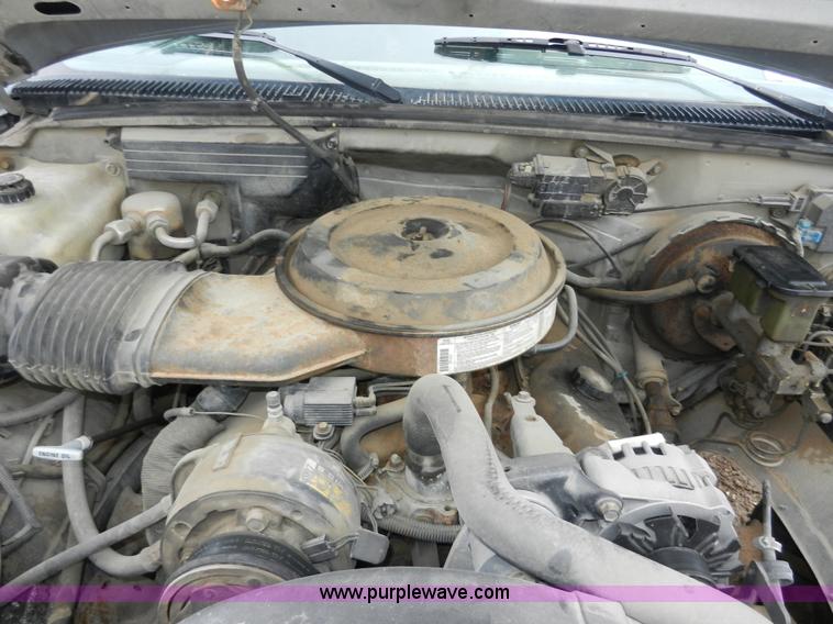 image for item A3949 1990 Chevrolet Cheyenne 3500 utility truck