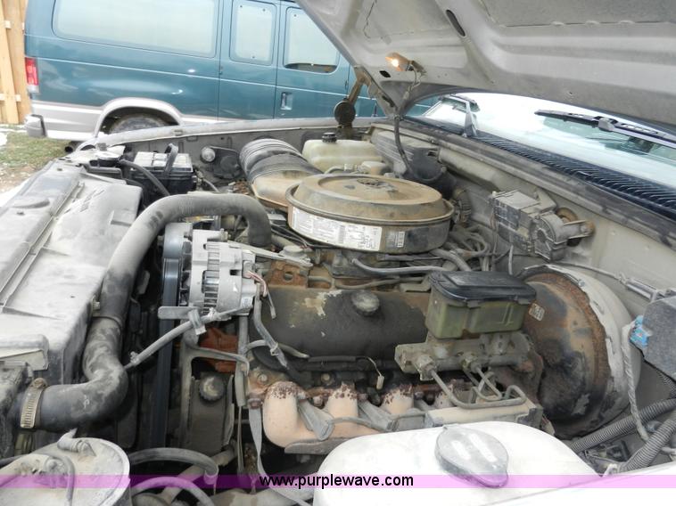 image for item A3949 1990 Chevrolet Cheyenne 3500 utility truck