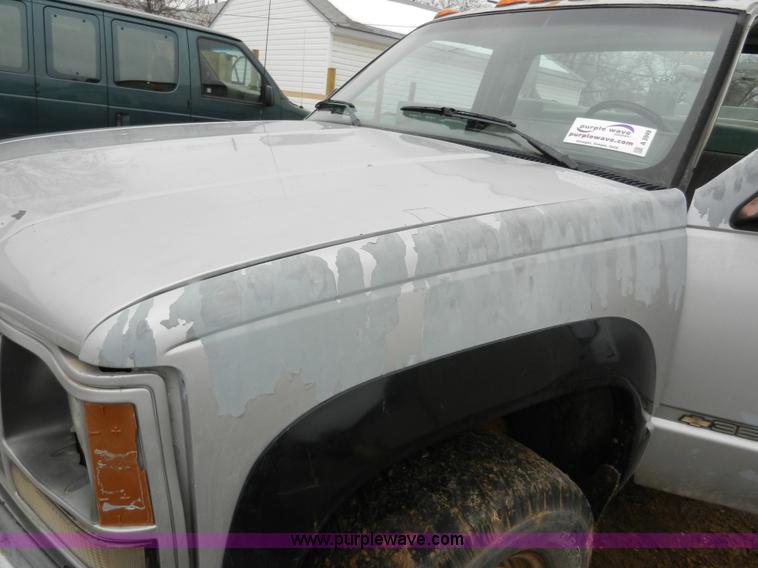 image for item A3949 1990 Chevrolet Cheyenne 3500 utility truck