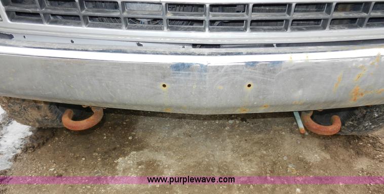 image for item A3949 1990 Chevrolet Cheyenne 3500 utility truck