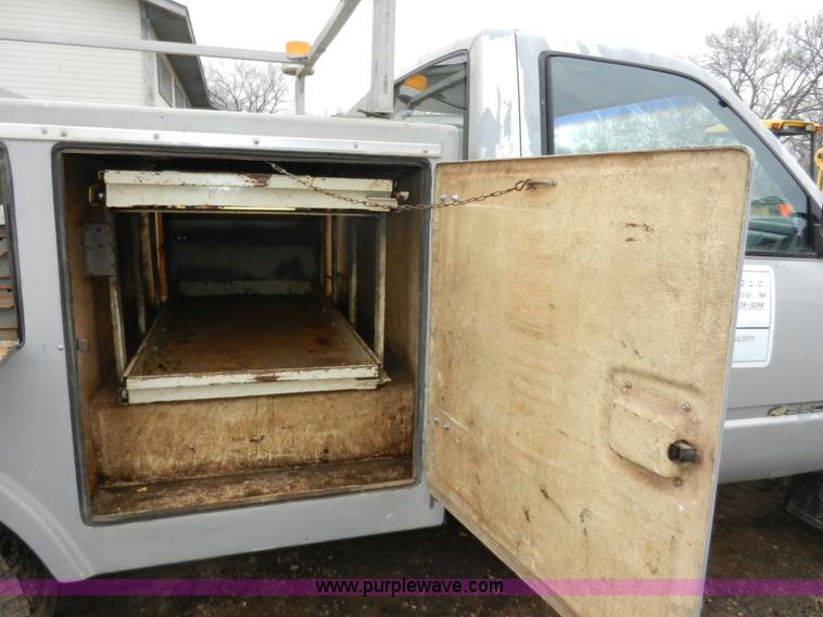 image for item A3949 1990 Chevrolet Cheyenne 3500 utility truck