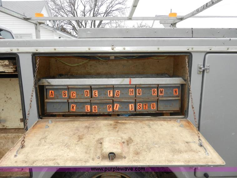 image for item A3949 1990 Chevrolet Cheyenne 3500 utility truck