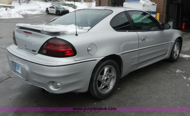 image for item A3955 2005 Pontiac Grand Am GT
