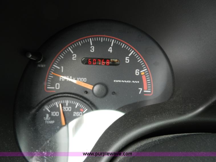 image for item A3955 2005 Pontiac Grand Am GT