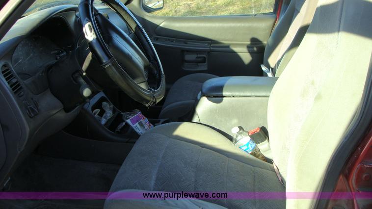 image for item B1804 1999 Ford Explorer XLT SUV