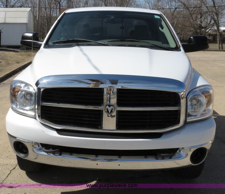 image for item B4556 2007 Dodge Ram 2500 HD SLT Quad Cab pickup truck