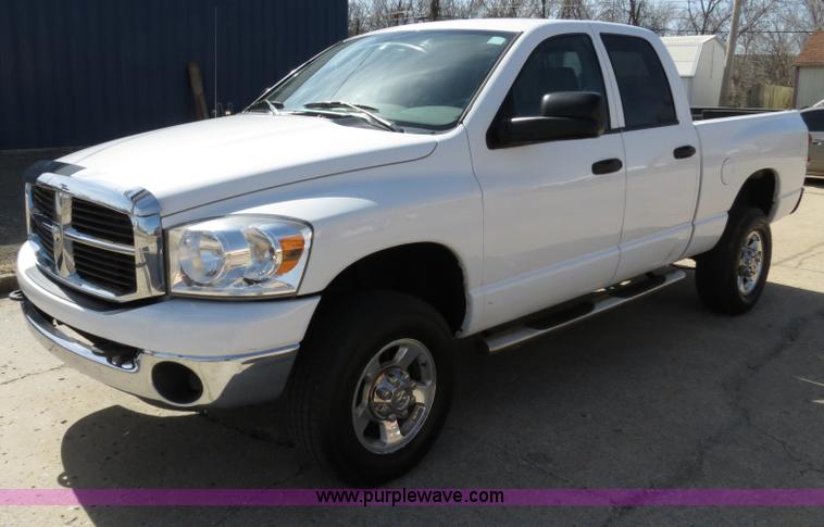 image for item B4556 2007 Dodge Ram 2500 HD SLT Quad Cab pickup truck