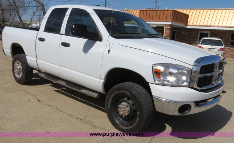 image for item B4556 2007 Dodge Ram 2500 HD SLT Quad Cab pickup truck