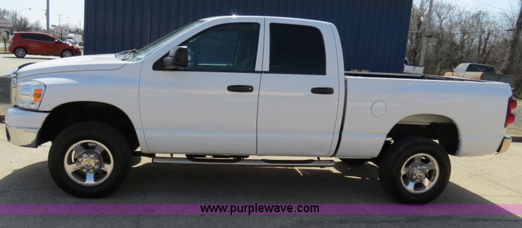 image for item B4556 2007 Dodge Ram 2500 HD SLT Quad Cab pickup truck