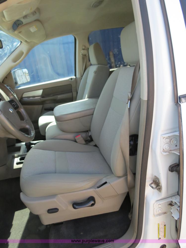 image for item B4556 2007 Dodge Ram 2500 HD SLT Quad Cab pickup truck