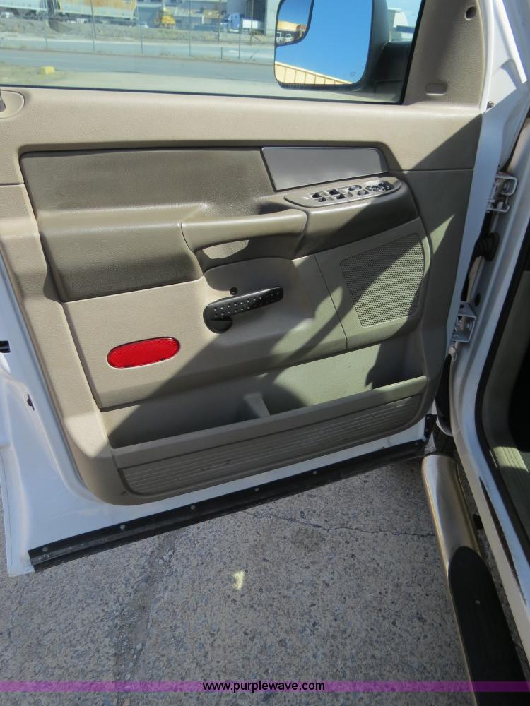 image for item B4556 2007 Dodge Ram 2500 HD SLT Quad Cab pickup truck