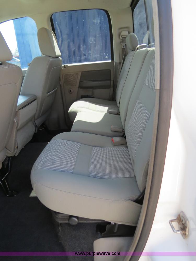 image for item B4556 2007 Dodge Ram 2500 HD SLT Quad Cab pickup truck