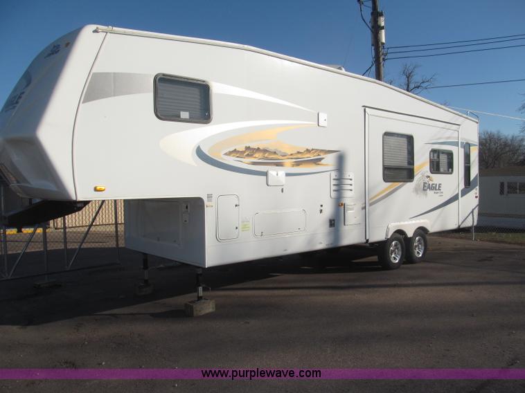 image for item B5280 2010 Jayco Eagle 30.5RLS Superlite camper