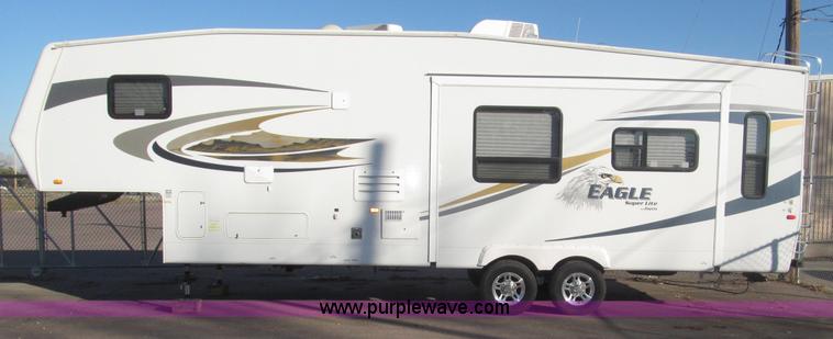 image for item B5280 2010 Jayco Eagle 30.5RLS Superlite camper