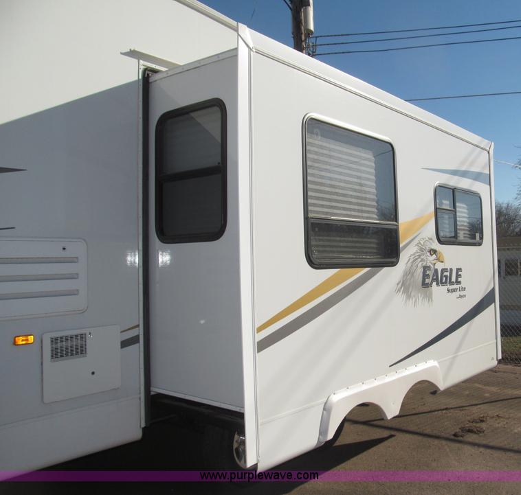 image for item B5280 2010 Jayco Eagle 30.5RLS Superlite camper