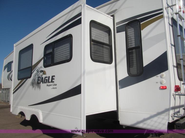 image for item B5280 2010 Jayco Eagle 30.5RLS Superlite camper