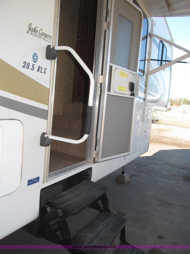 image for item B5280 2010 Jayco Eagle 30.5RLS Superlite camper