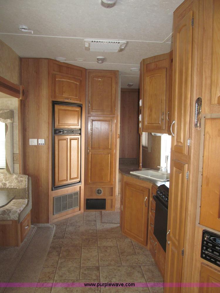 image for item B5280 2010 Jayco Eagle 30.5RLS Superlite camper