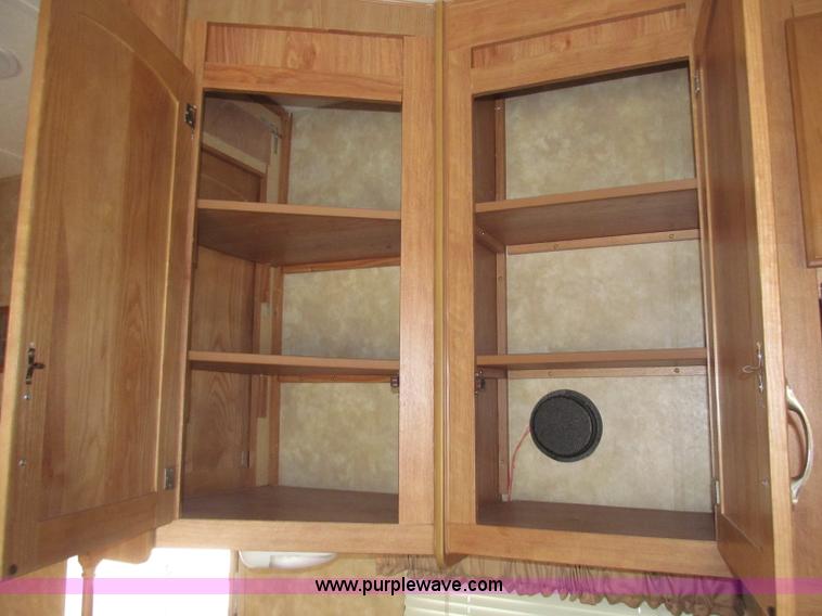 image for item B5280 2010 Jayco Eagle 30.5RLS Superlite camper