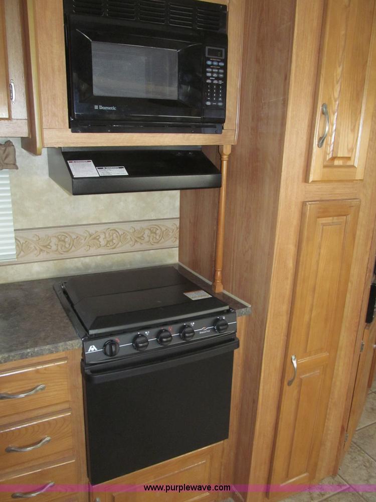 image for item B5280 2010 Jayco Eagle 30.5RLS Superlite camper